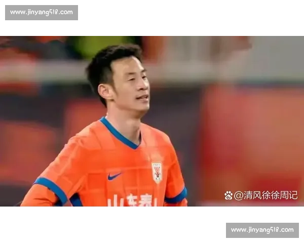 泰山队场边争议事件:彭欣力替补登场 2 分钟染红离场 泰山队场边争议事件:彭欣力替补登场 2 分钟染红离场