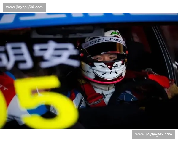 焕新绿茵场,全力备战新赛季 焕新绿茵场,全力备战新赛季