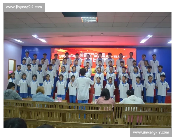 苏州队赛后打扫更衣室传递正能量 留言:保持热爱共铸苏超未来 苏州队赛后打扫更衣室传递正能量 留言:保持热爱共铸苏超未来